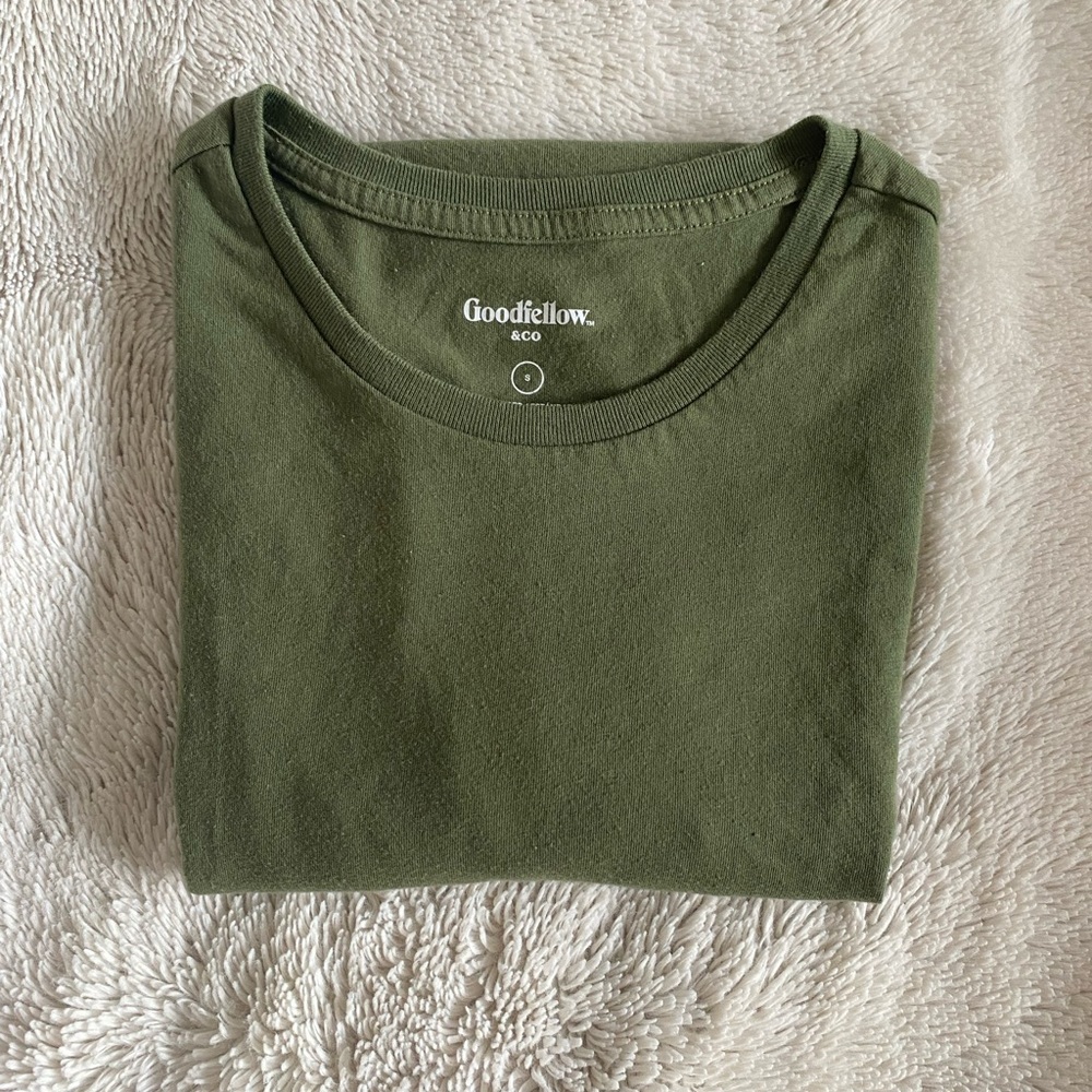 Goodfellow & Co army green standard t-shirt